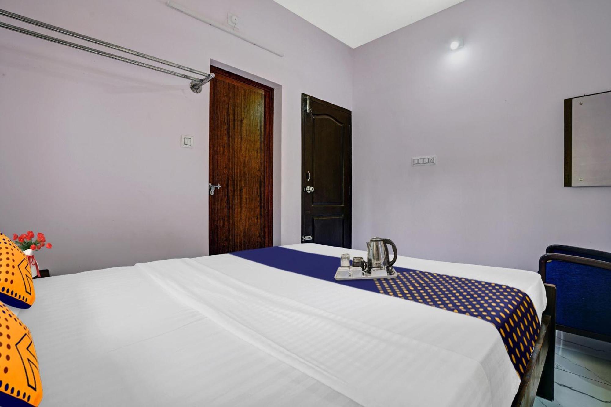 Spot On Shalom Palace Residency Neriyamangalam Exterior foto